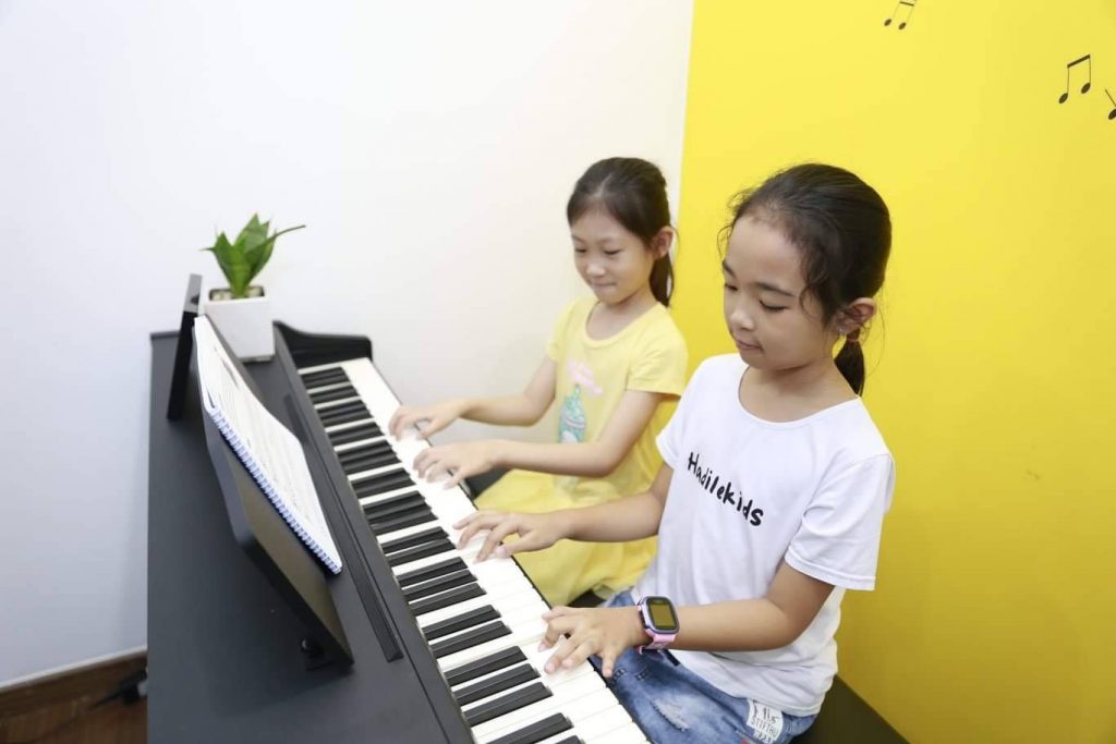 Tìm Gia sư dạy kèm đàn piano tại nhà tphcm 2